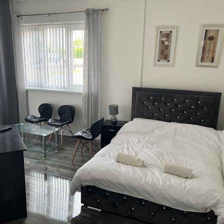 Zams Rooms Stoke-on-Trent Eksteriør billede