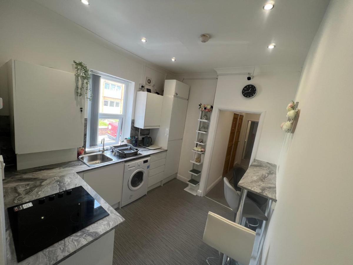 Zams Rooms Stoke-on-Trent Eksteriør billede