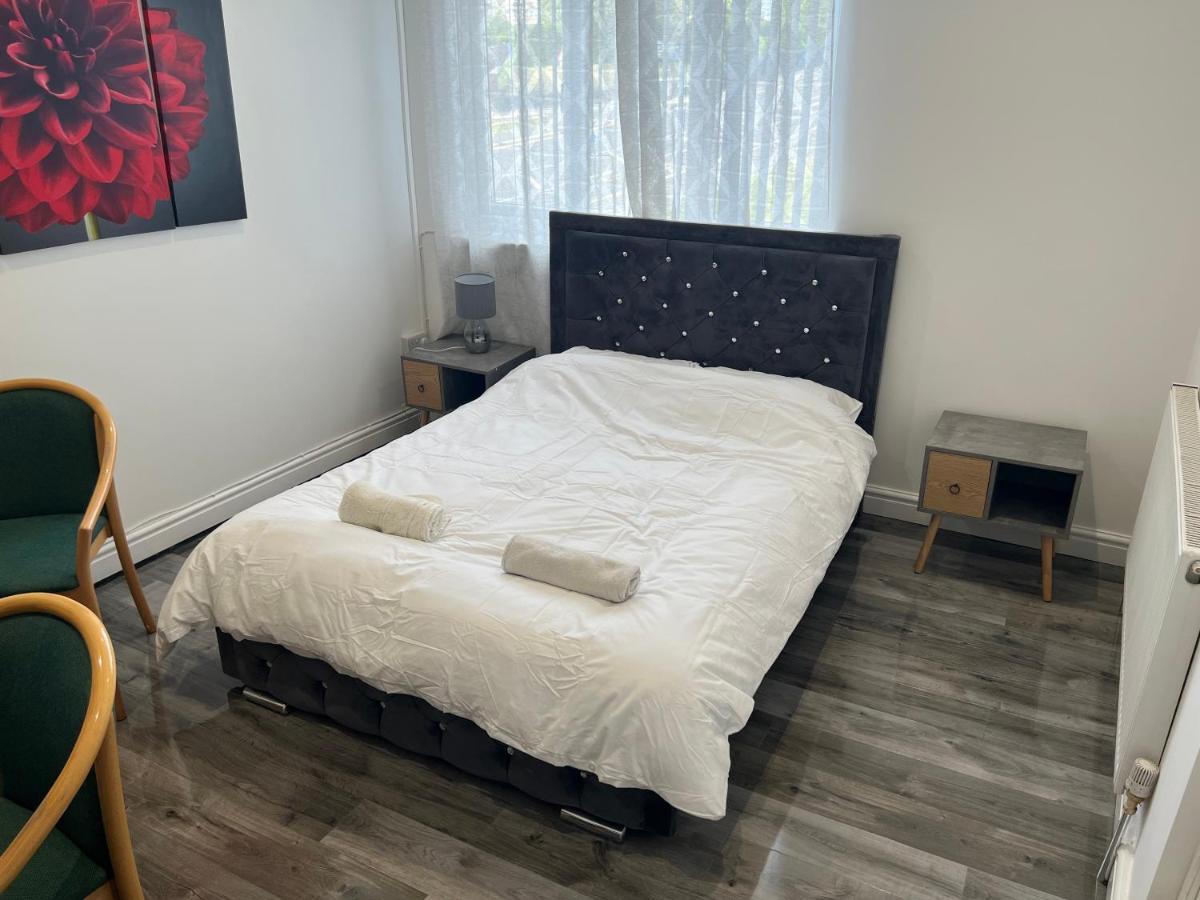 Zams Rooms Stoke-on-Trent Eksteriør billede