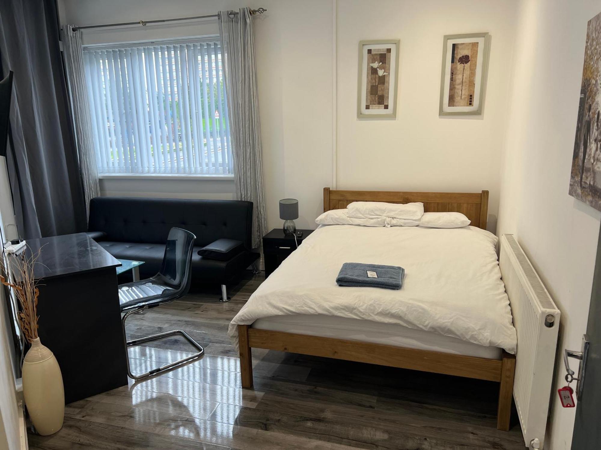 Zams Rooms Stoke-on-Trent Eksteriør billede